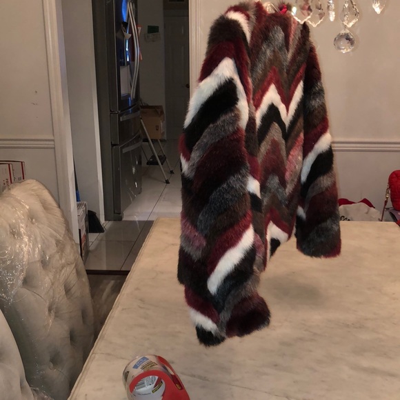 Faux fur - Picture 4 of 4